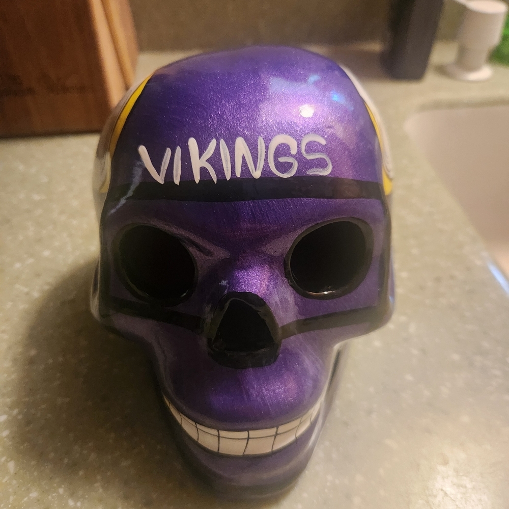 Minnesota Vikings Purple Skull Decor Ceramic Homemade
